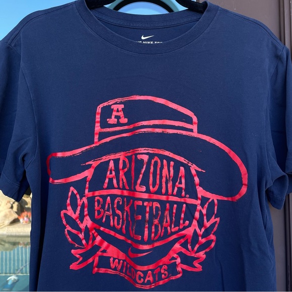 Nike Tee DRI-FIT Navy/Red University of Arizona Basketball Graphic Tee M - Picture 2 of 11